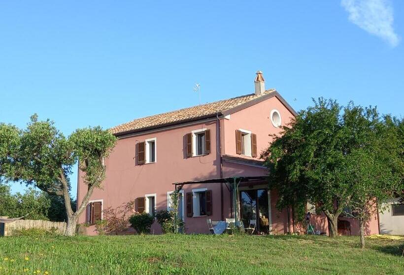 مبيت وإفطار Casa Rosa