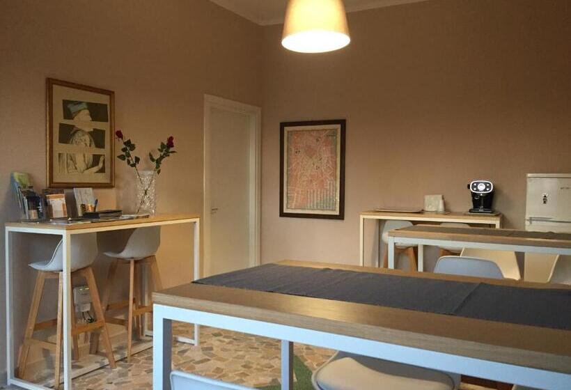 تختخواب و صبحانه Conte Spada Home