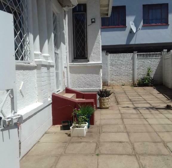 Bed and Breakfast Fj S Place