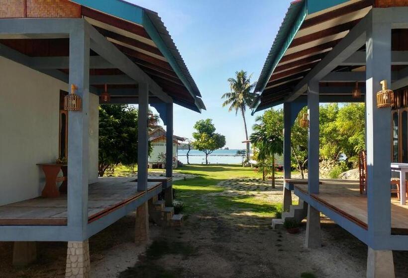 Bed and Breakfast New Raya   Nias Beach Bungalows