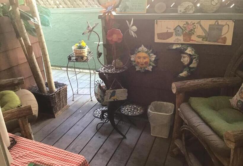 Her Castle Bed And Breakfast