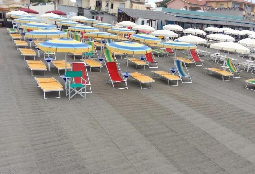 ホテル Ristorante Il Gabbiano