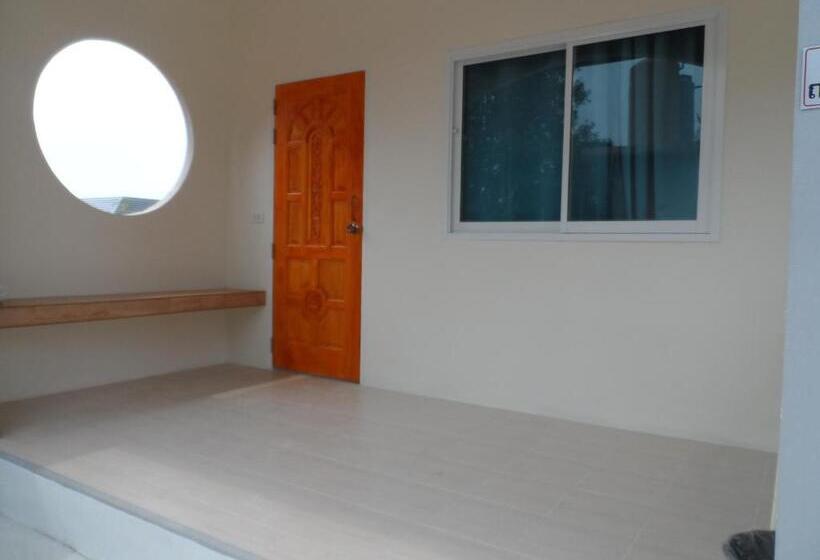 پانسیون กู๊ดวิวสัตหีบ