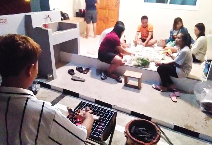 پانسیون กู๊ดวิวสัตหีบ