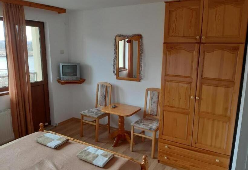 بنسيون къща поколения