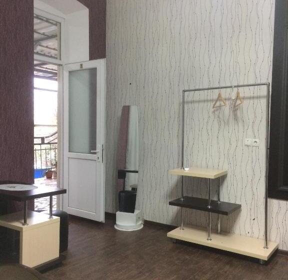 پانسیون Guest House Loza