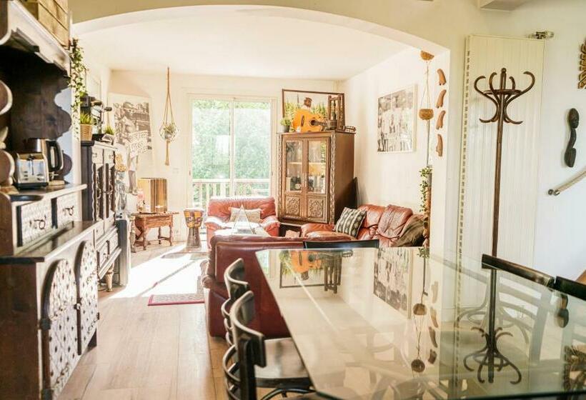 膳宿费 Roofless Surf Lodge