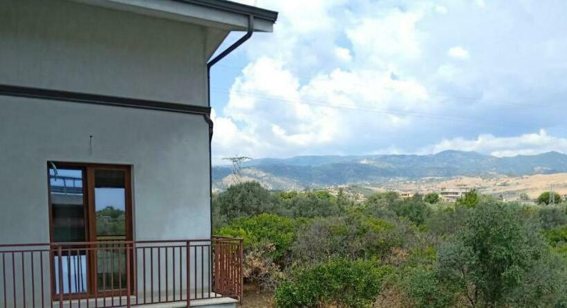 펜션 Serfem Lab Hall & Rooms