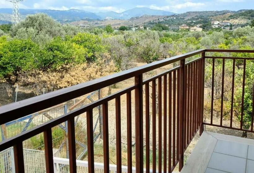 펜션 Serfem Lab Hall & Rooms