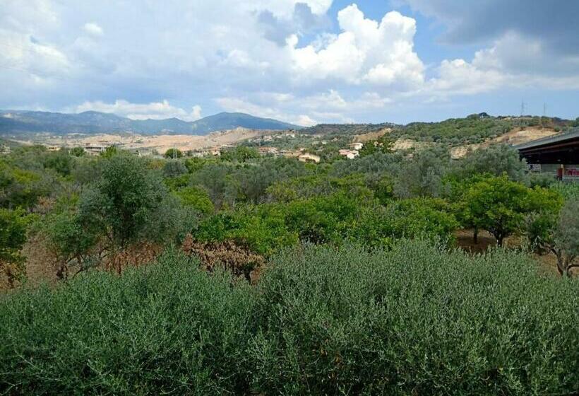 펜션 Serfem Lab Hall & Rooms