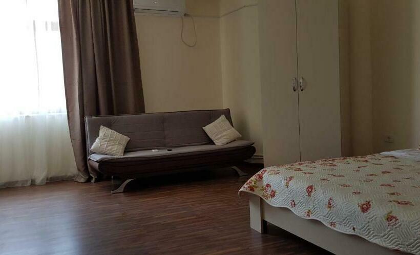 膳宿费 Vila Nicol