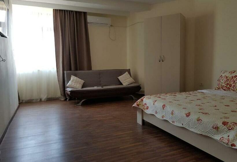 膳宿费 Vila Nicol