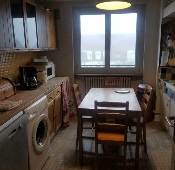 تختخواب و صبحانه La Campagne A La Ville