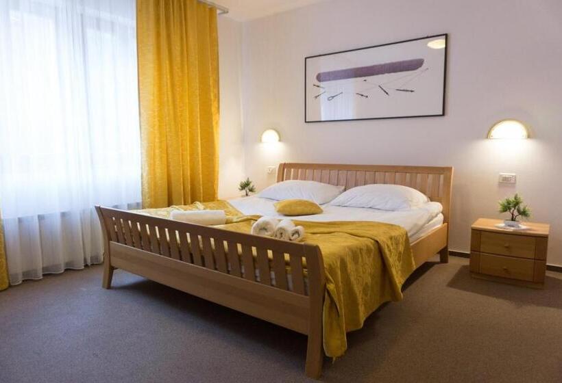 تختخواب و صبحانه Restaurant And Rooms Kotlar