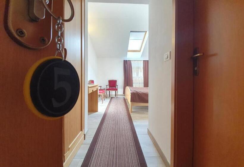 تختخواب و صبحانه Restaurant And Rooms Kotlar