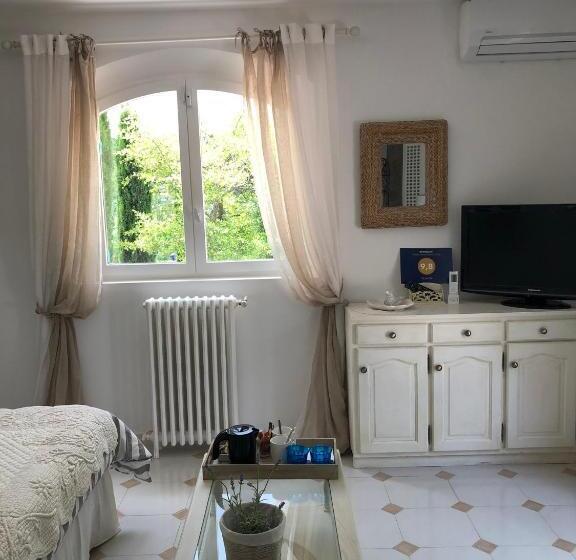 Bed and Breakfast Villa Oïa