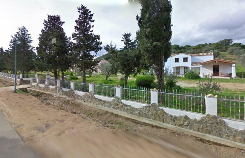 בית מלון כפרי Agriturismo Camboni