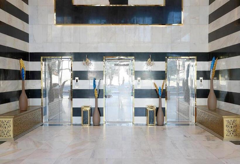 Отель Burj Al Saif