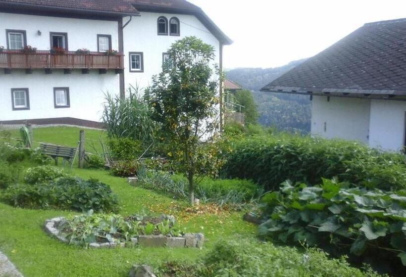 בית מלון כפרי Eselgut