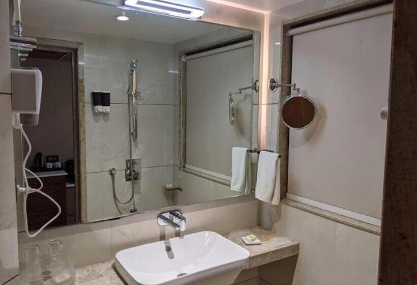 בית מלון כפרי Rs Exclusive Stay & Fine Dine   Near To Akola Junction