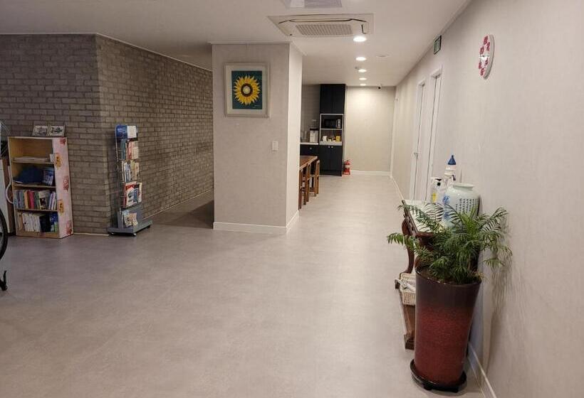 Пансион Lighthouse Guesthouse