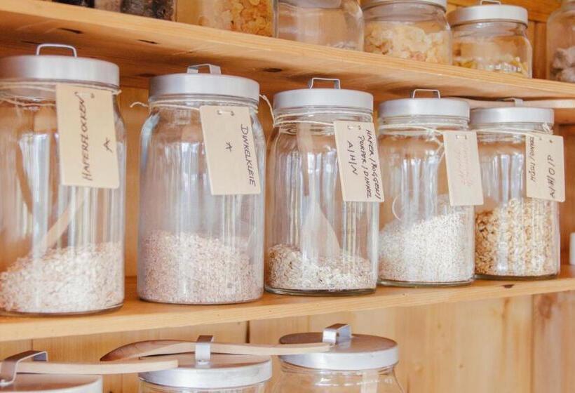 بنسيون Weinhof Narat Zitz