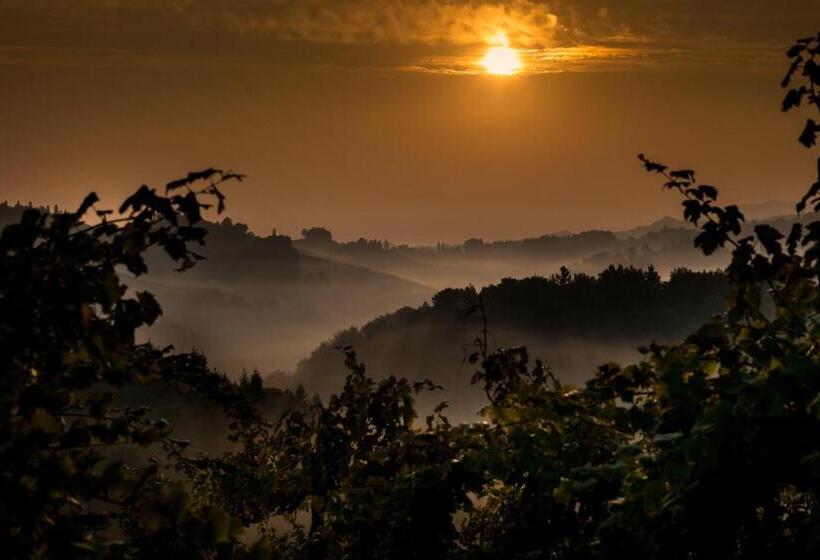 پانسیون Weinhof Narat Zitz