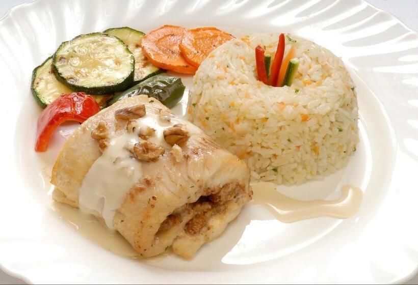 Общежитие Cuna Luna Hosteria