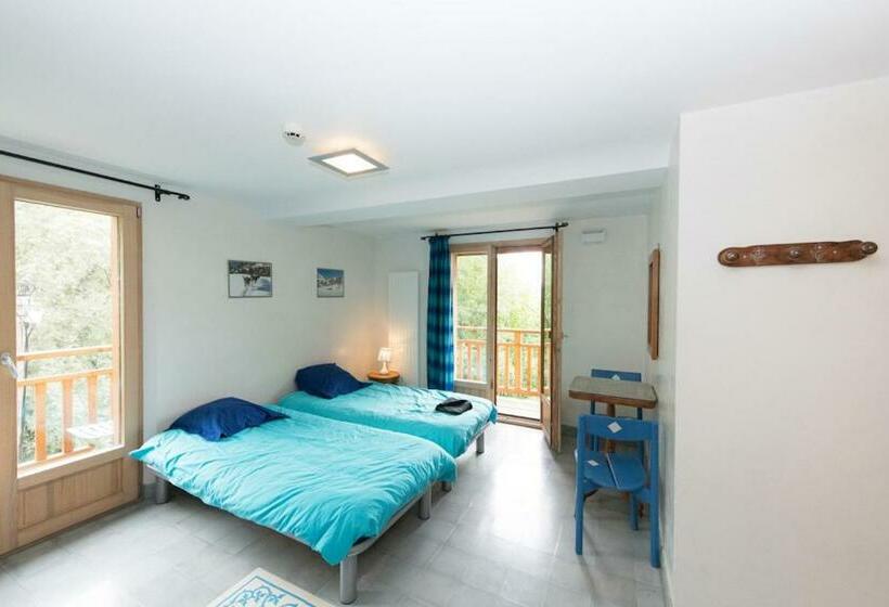 הוסטל Eco Hôtel Et Yourtes Du Mercantour
