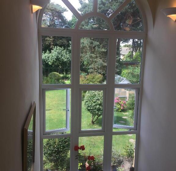 مبيت وإفطار Heatherdene House