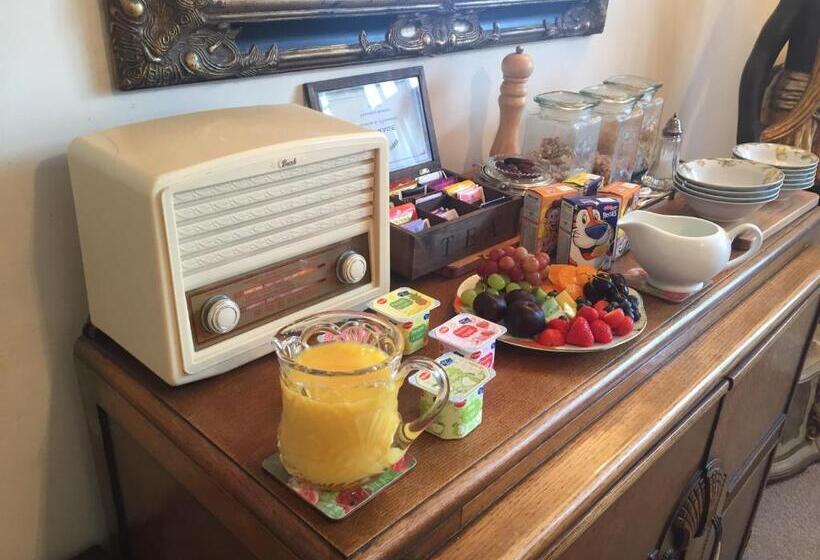 مبيت وإفطار Heatherdene House