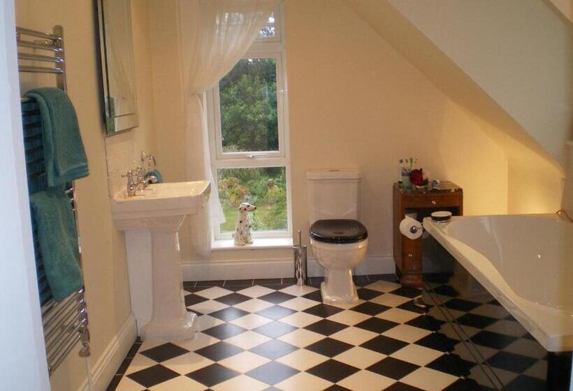 مبيت وإفطار Heatherdene House