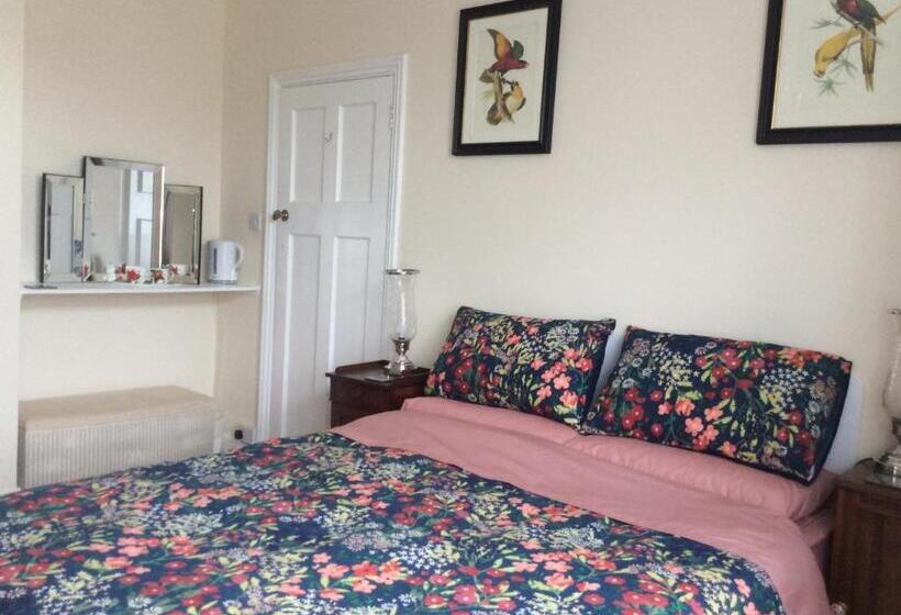 مبيت وإفطار Heatherdene House