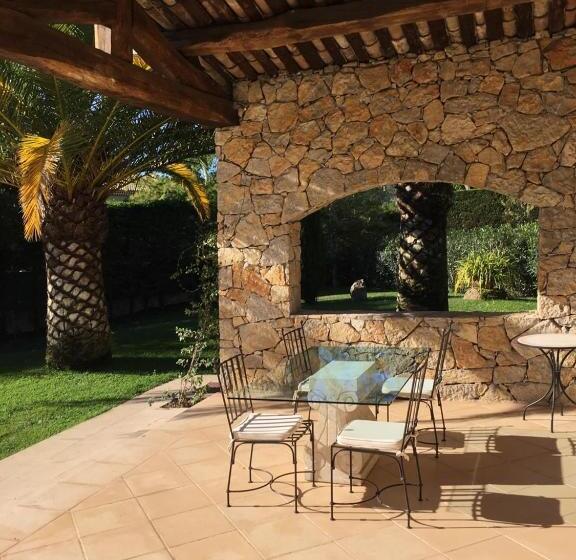 مبيت وإفطار Le Champmazet