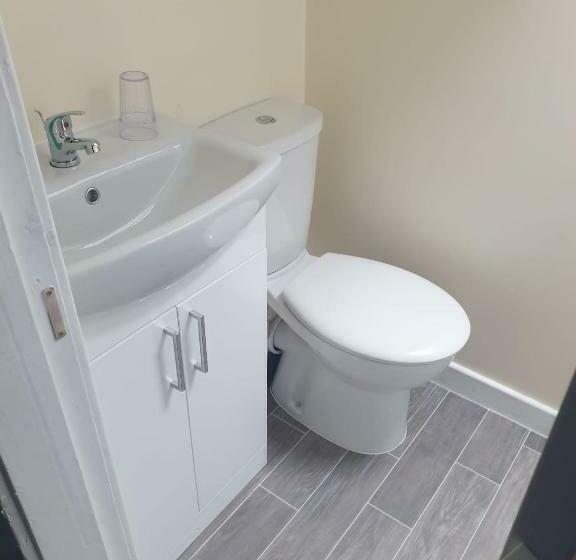 민박 Leamington House