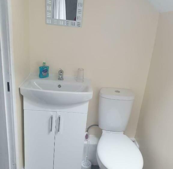 민박 Leamington House