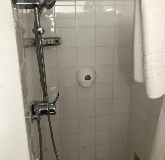 민박 Leamington House