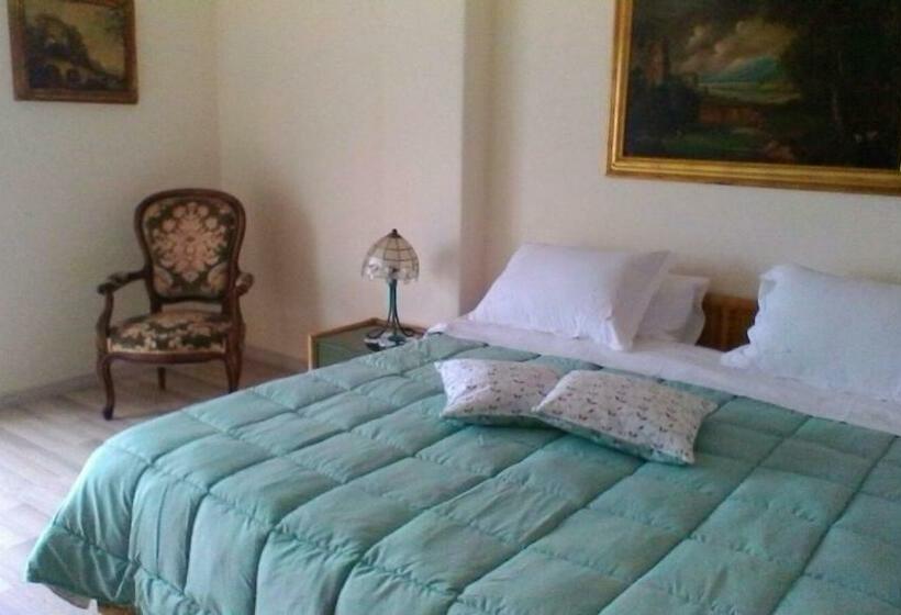 مبيت وإفطار Un Tuffo Nella Baia Di Capomulini