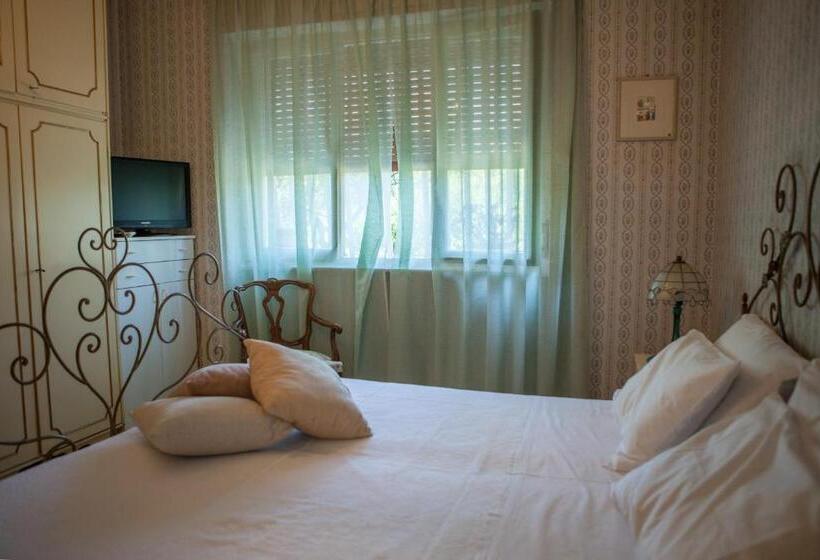 مبيت وإفطار Un Tuffo Nella Baia Di Capomulini