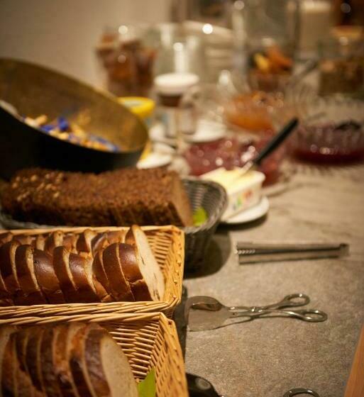 Bed and Breakfast Weinhaus Am Schieferfels