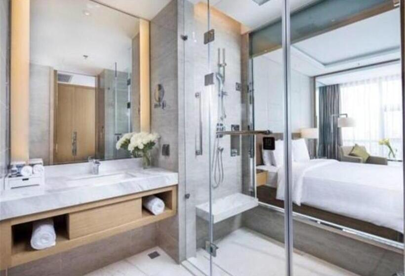 هتل Inzone Royal Plaza S