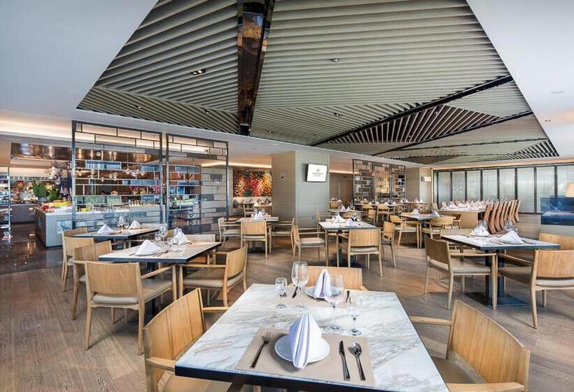 هتل Inzone Royal Plaza S