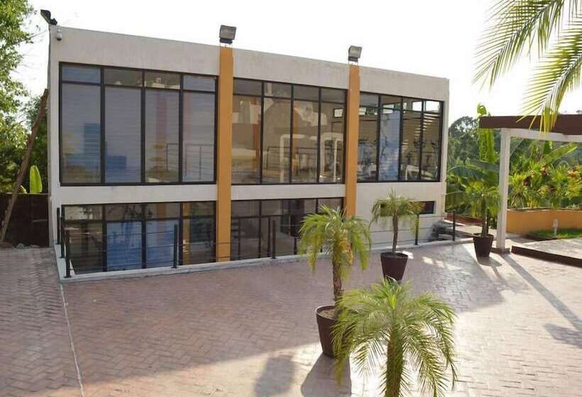 فندق Jardin Real