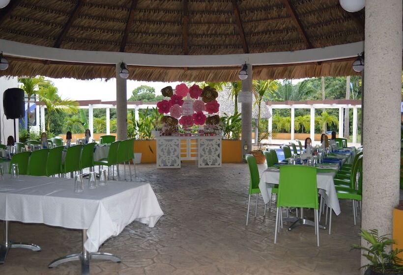 فندق Jardin Real