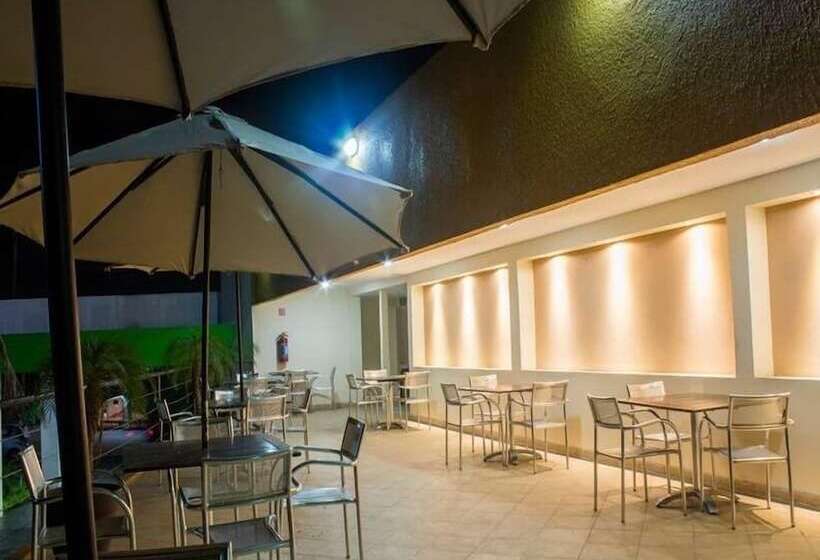 فندق Jardin Real