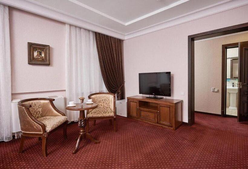 酒店 лайнер горный курортный комплекс Layner в чимгане