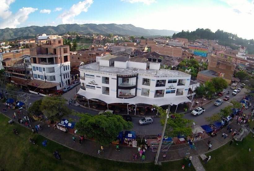 ホテル Portobelo Guatape