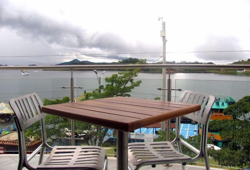 ホテル Portobelo Guatape