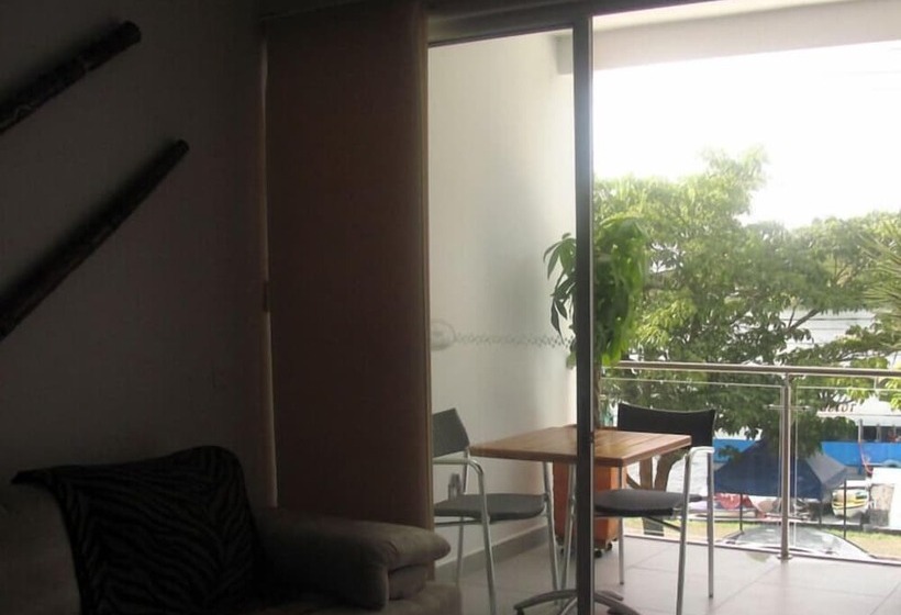 ホテル Portobelo Guatape