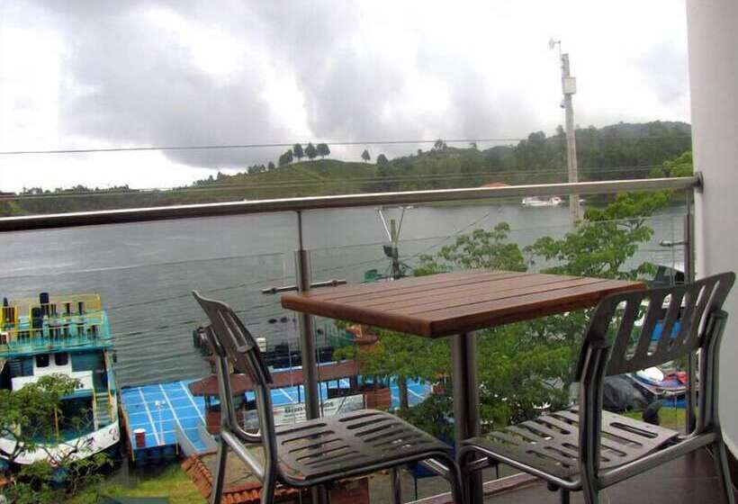 ホテル Portobelo Guatape